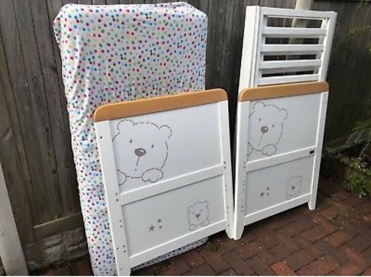 tutti bambini 3 bears cot bed